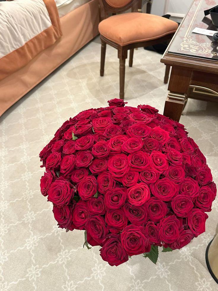 Corporate meeting room with impeccably timed floral arrangements that stay elegant across business hours